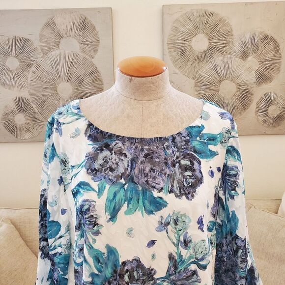ALEX EVENINGS | Ruffle Bell Sleeve Chiffon Floral Blouse - [1X, Ivory/Teal/Blue] - Picture 3 of 11